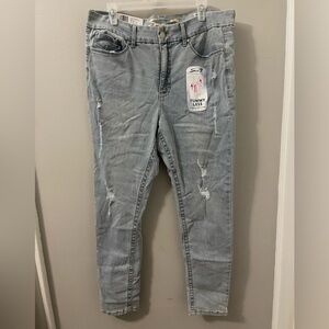 Seven7 Tummyless High Rise Skinny jeans NEW